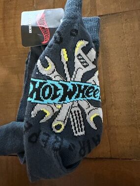 Hot wheels men’s socks grey crew socks new size 6.5-12 men’s car hot wheels sock